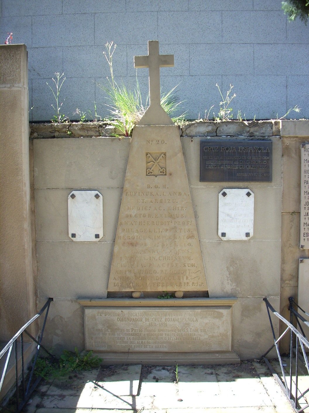 Nicasio Landa tomb, Pamplona, Spain - 01.JPG